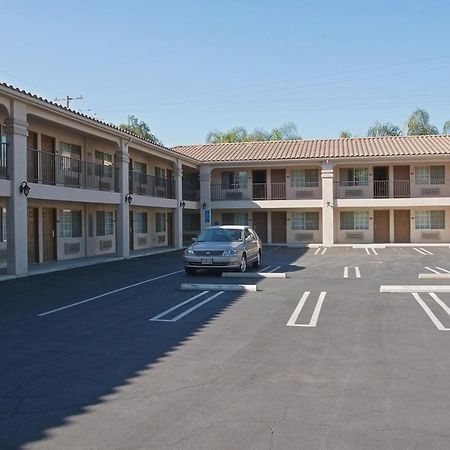 Burbank Inn And Suites Exteriér fotografie