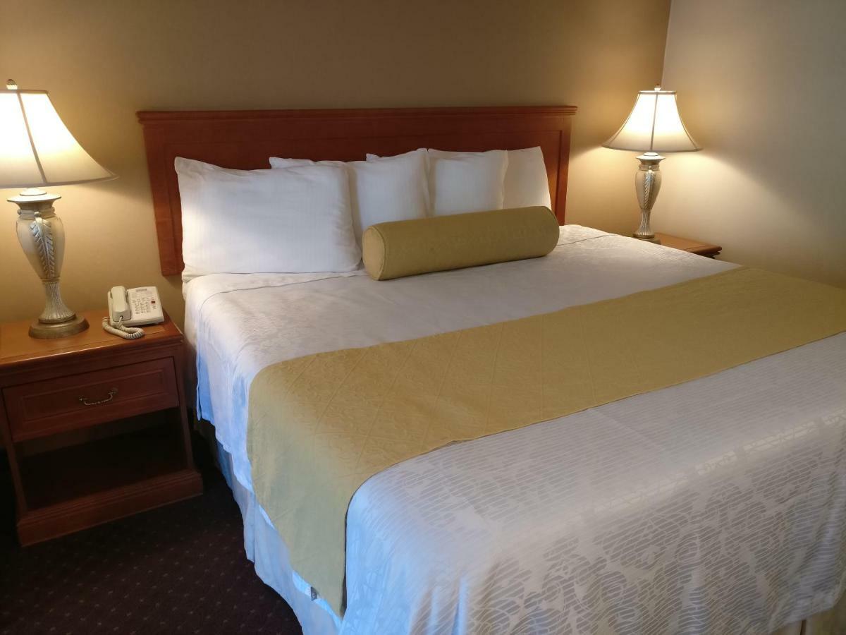Burbank Inn And Suites Exteriér fotografie