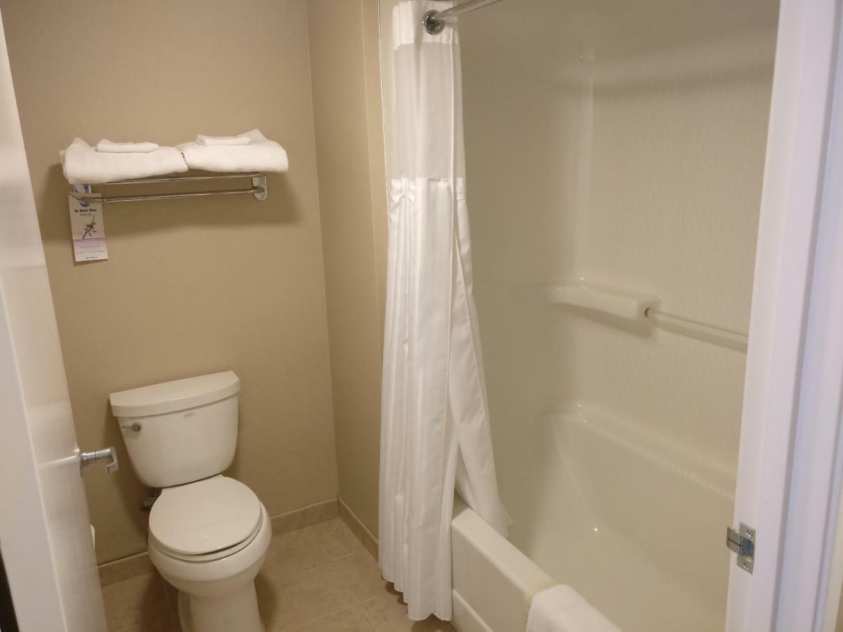 Burbank Inn And Suites Exteriér fotografie