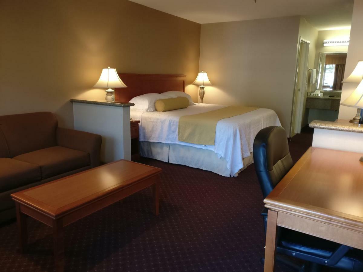 Burbank Inn And Suites Exteriér fotografie