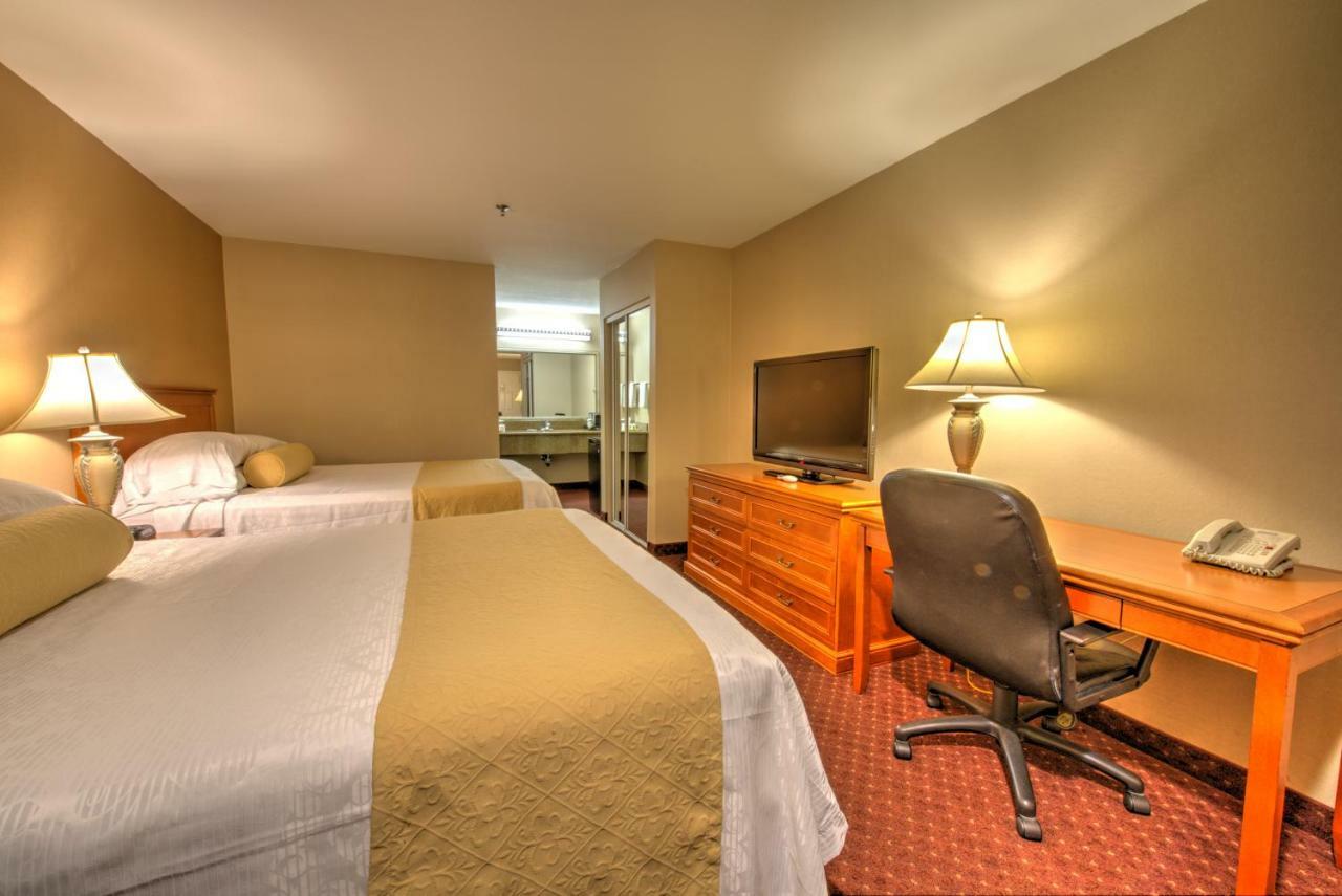 Burbank Inn And Suites Exteriér fotografie